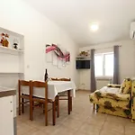 Biskupije 810