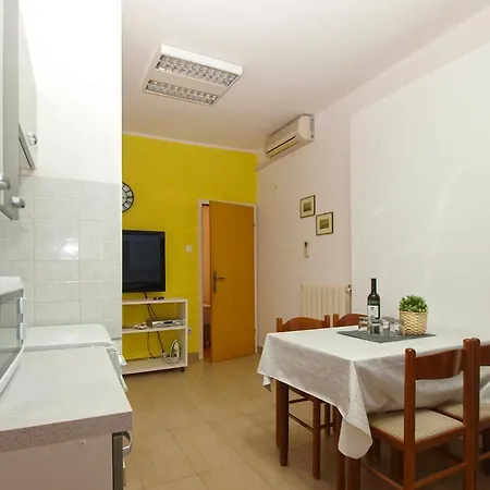 Biskupije 810 公寓