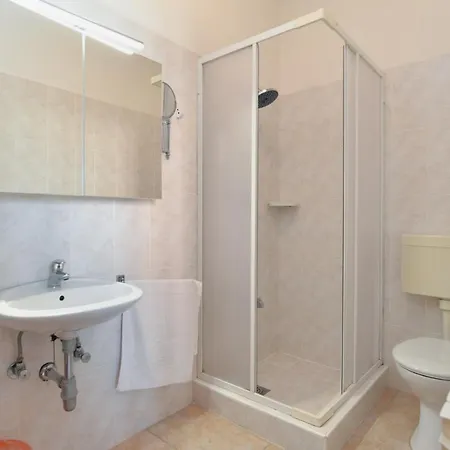 Biskupije 810 * Medulin