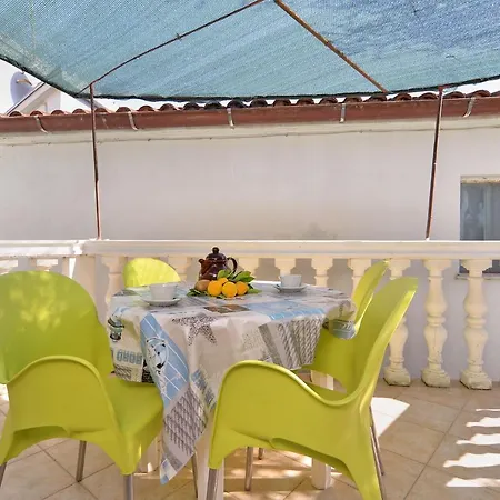 Biskupije 810 Apartman *