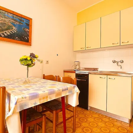 Biskupije 810 Apartment *