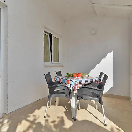 Biskupije 810 Apartment Medulin