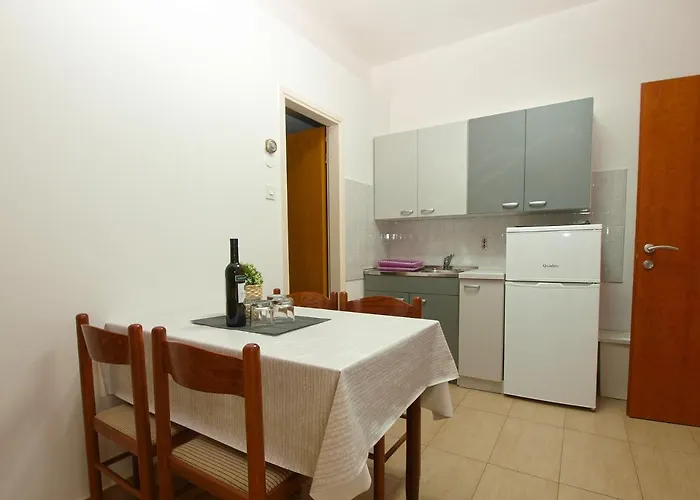 Biskupije 810 Διαμέρισμα *