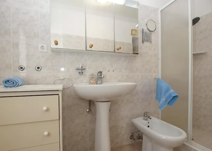 Διαμέρισμα Biskupije 810 Μεντουλίν