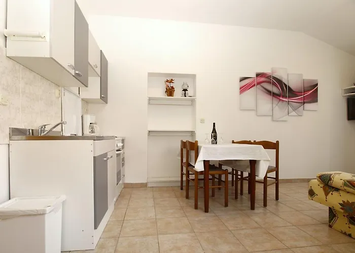 Διαμέρισμα Biskupije 810 Μεντουλίν