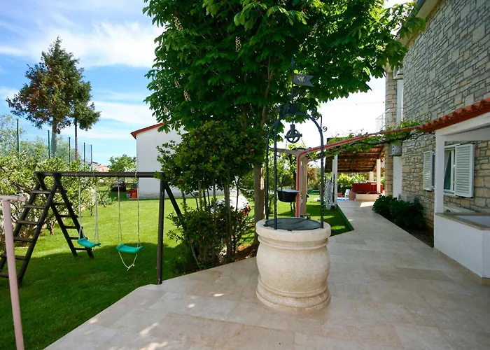 Διαμέρισμα Biskupije 810 *