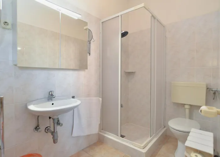 Biskupije 810 * Μεντουλίν